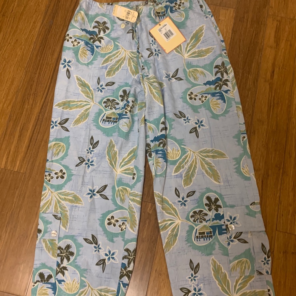 Tommy Bahama Printed cropped Pants Size 10